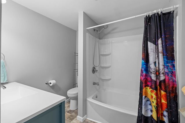 411 Purtle Rd, Lafayette, TN 37083