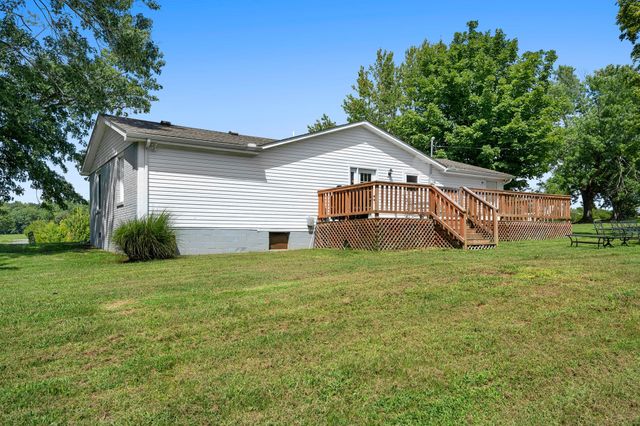 411 Purtle Rd, Lafayette, TN 37083