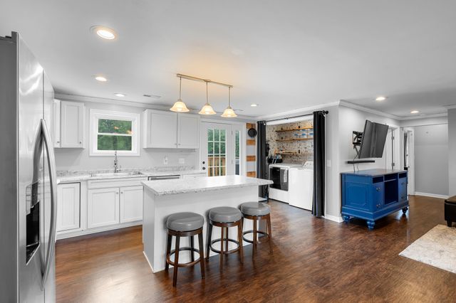 411 Purtle Rd, Lafayette, TN 37083