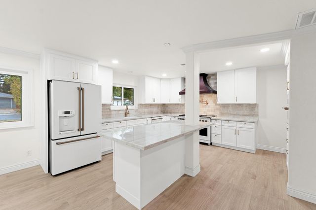 1345 W Escalon Avenue, Fresno, CA 93711