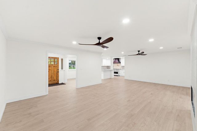 1345 W Escalon Avenue, Fresno, CA 93711