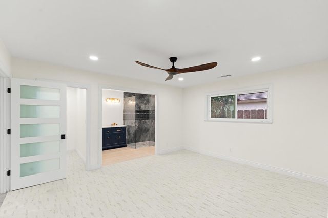 1345 W Escalon Avenue, Fresno, CA 93711