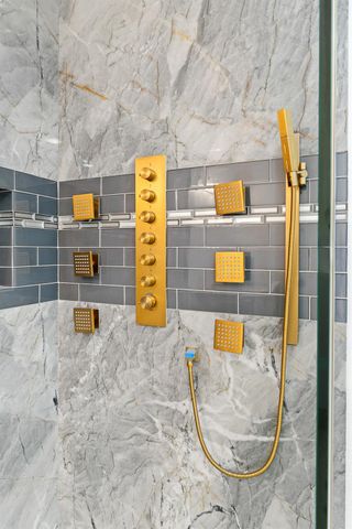 1345 W Escalon Avenue, Fresno, CA 93711