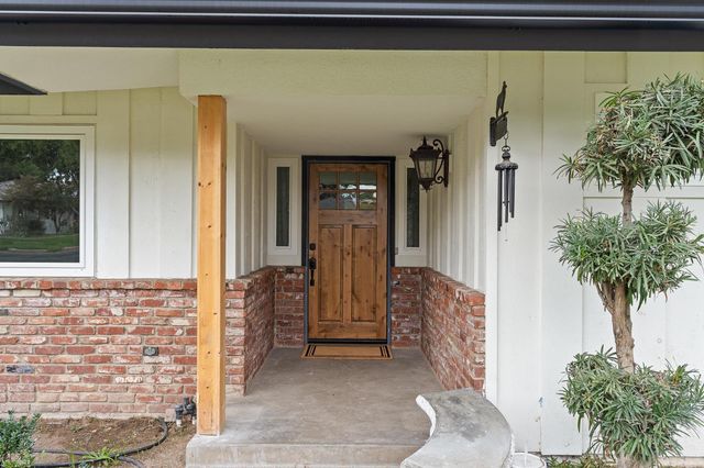 1345 W Escalon Avenue, Fresno, CA 93711