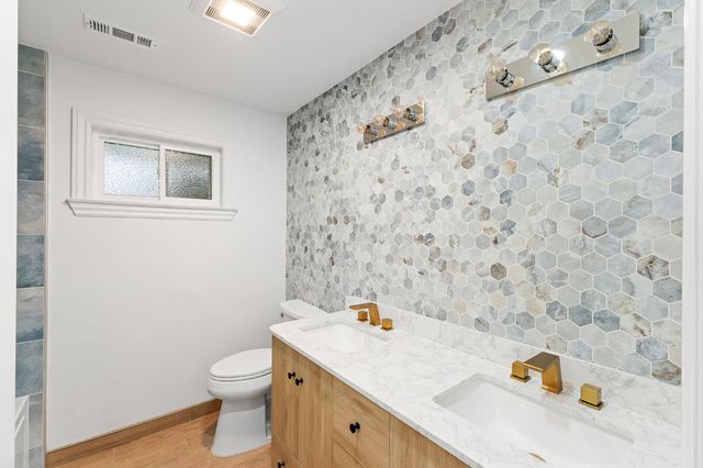 1345 W Escalon Avenue, Fresno, CA 93711