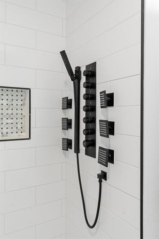 1345 W Escalon Avenue, Fresno, CA 93711