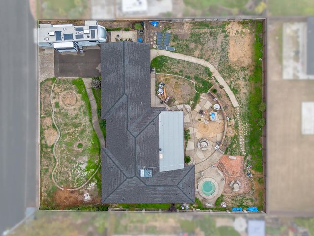 1345 W Escalon Avenue, Fresno, CA 93711