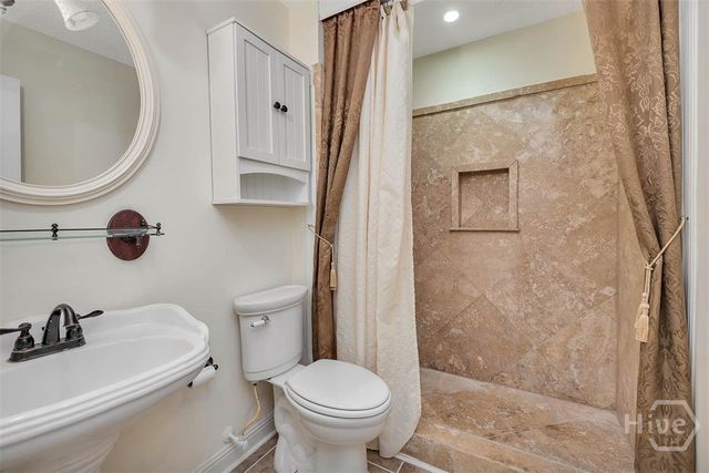 8 W London Hill Road, Woodbine, GA 31569