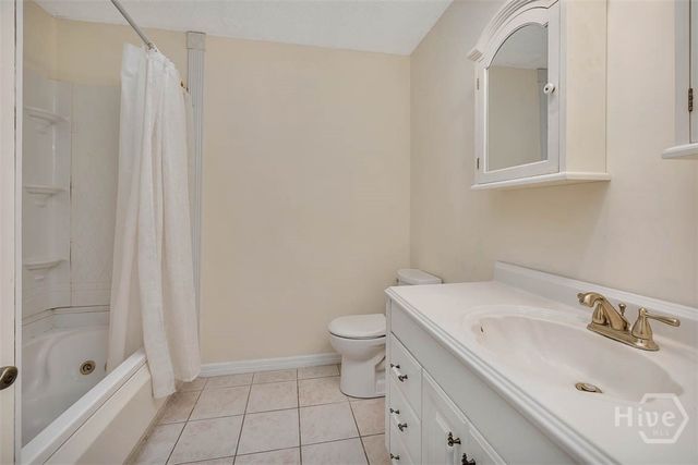 8 W London Hill Road, Woodbine, GA 31569