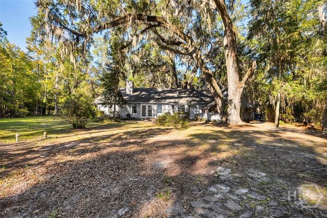 8 W London Hill Road, Woodbine, GA 31569