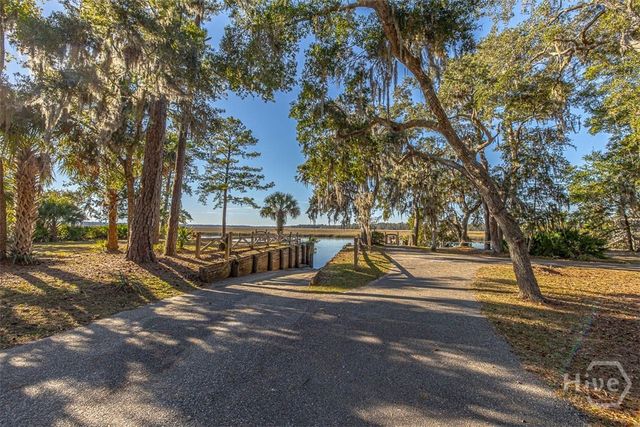 8 W London Hill Road, Woodbine, GA 31569