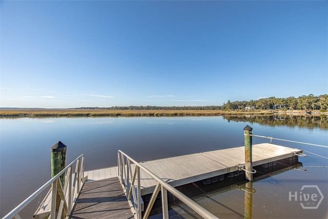 8 W London Hill Road, Woodbine, GA 31569