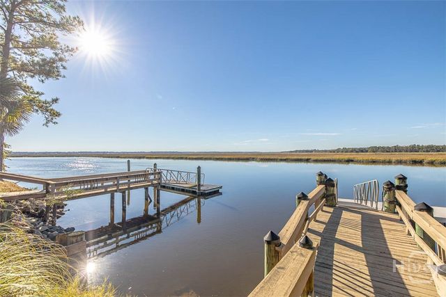 8 W London Hill Road, Woodbine, GA 31569