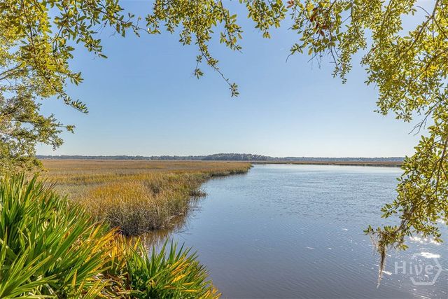 8 W London Hill Road, Woodbine, GA 31569