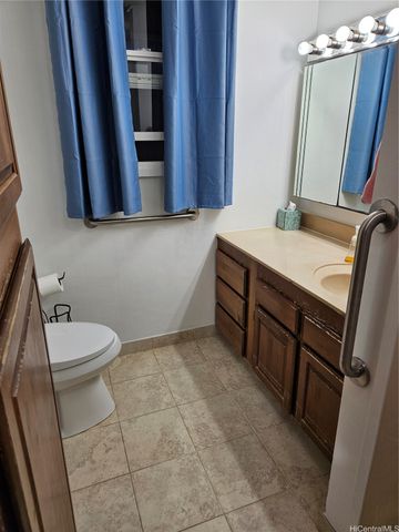 742-A Kaipii Street, Kailua, HI 96734