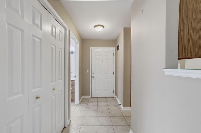 9735 Wildwood Court 1b, Highland, IN 46322