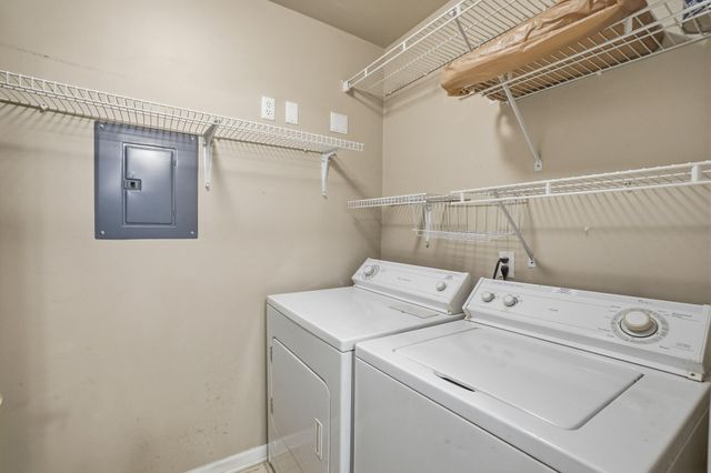 9735 Wildwood Court 1b, Highland, IN 46322