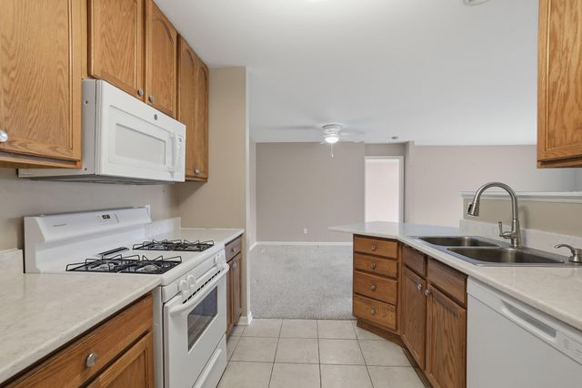 9735 Wildwood Court 1b, Highland, IN 46322