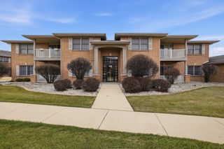 9735 Wildwood Court 1b, Highland, IN 46322