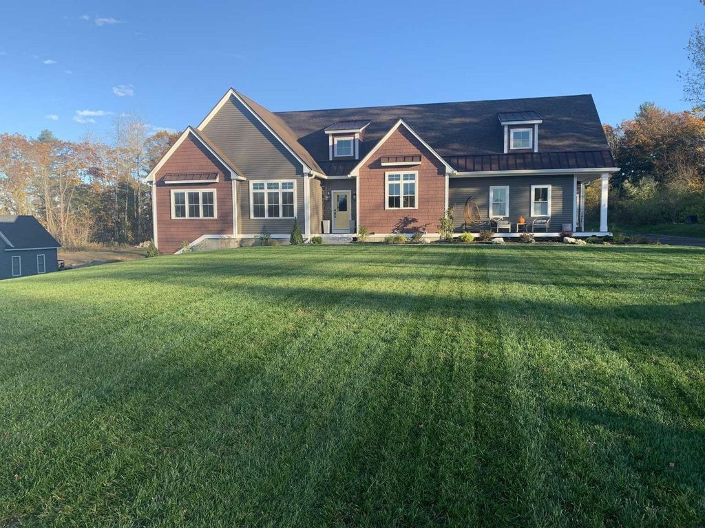 3 Labrador Lane, Hampstead, NH 03841