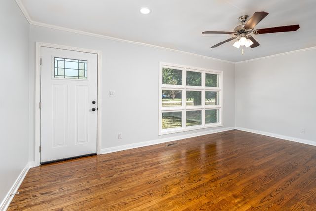 202 Jackson Heights Rd, Columbia, TN 38401