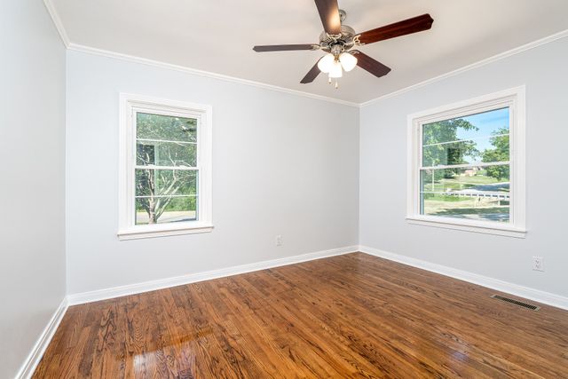 202 Jackson Heights Rd, Columbia, TN 38401