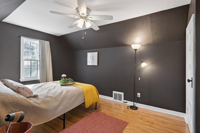721 Parkway Drive, Saint Paul, MN 55106