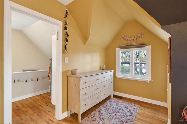 721 Parkway Drive, Saint Paul, MN 55106
