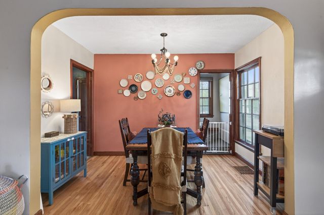 721 Parkway Drive, Saint Paul, MN 55106