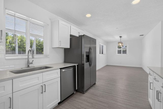 514 Riverside Drive, Palm Beach Gardens, FL 33410