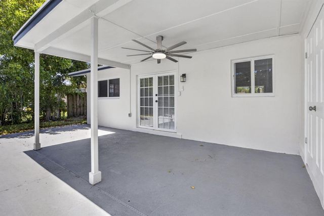 514 Riverside Drive, Palm Beach Gardens, FL 33410