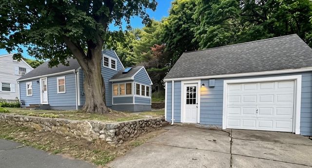 21 Bridge St, Beverly, MA 01915