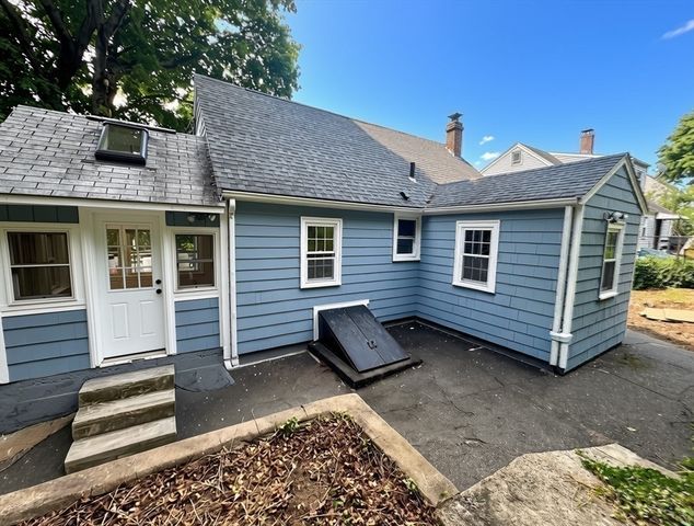 21 Bridge St, Beverly, MA 01915
