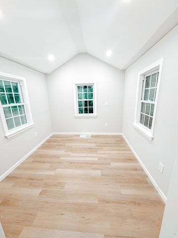 21 Bridge St, Beverly, MA 01915