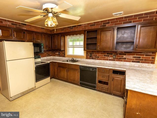 1929 HILLENDALE RD, Chadds Ford, PA 19317