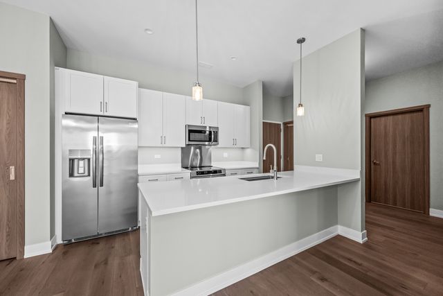 839 Madison Street 301, Oak Park, IL 60302