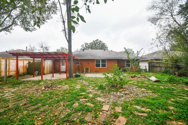 4117 Lymbar Drive, Houston, TX 77025