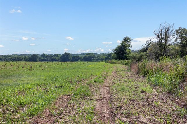 212 AC Black Bridge Road, Calvert, TX 77837