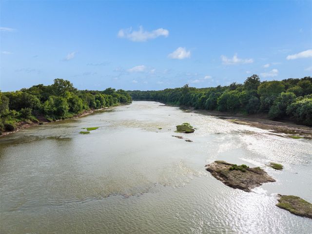 212 AC Black Bridge Road, Calvert, TX 77837