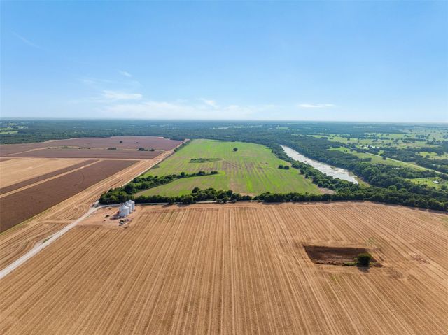 212 AC Black Bridge Road, Calvert, TX 77837