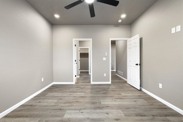 3704 45TH ST SE, Minot, ND 58701