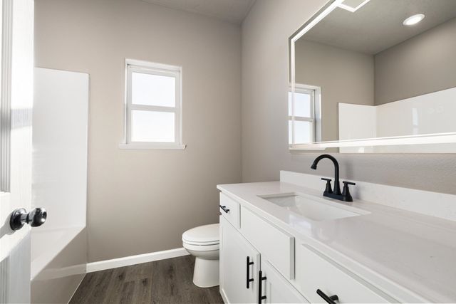 3704 45TH ST SE, Minot, ND 58701