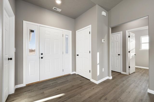 3704 45TH ST SE, Minot, ND 58701