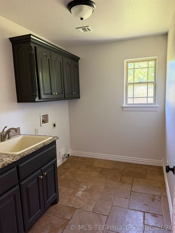 1403 S 9th Street, Mcalester, OK 74501