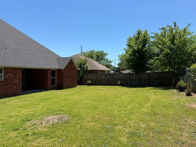 1403 S 9th Street, Mcalester, OK 74501