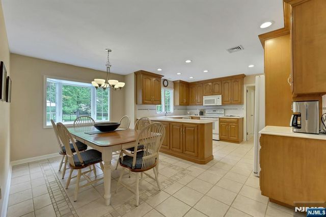 37 Longridge Road, Montvale, NJ 07645