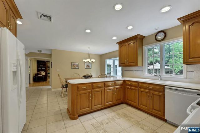 37 Longridge Road, Montvale, NJ 07645