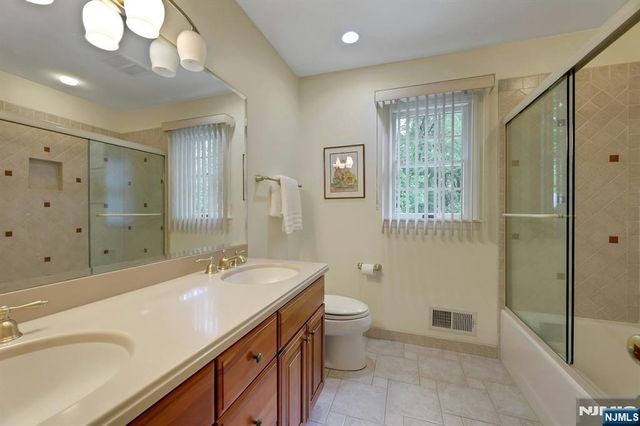 37 Longridge Road, Montvale, NJ 07645