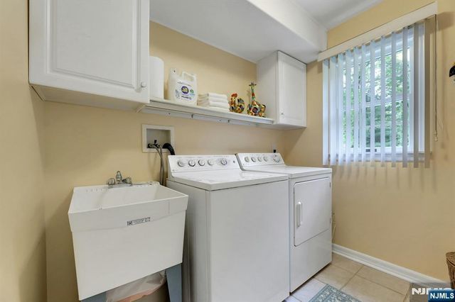 37 Longridge Road, Montvale, NJ 07645
