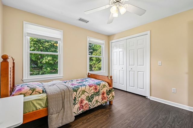 2 Stone Meadow Farm Dr, Shrewsbury, MA 01545